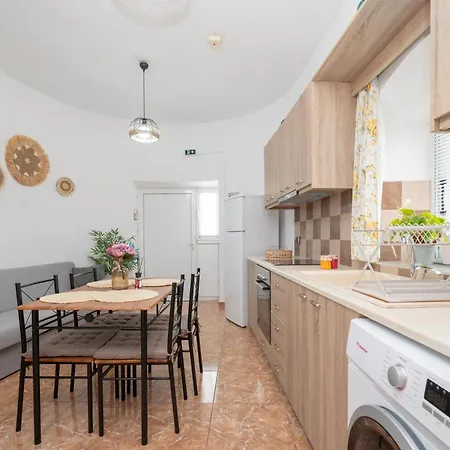 The Stone Nest Apartament
